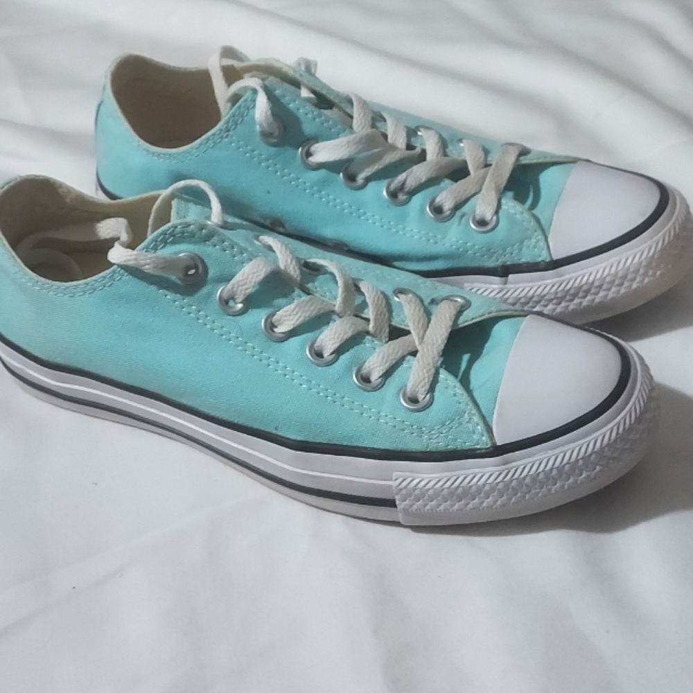 Converse Sneakers Womens 7.5